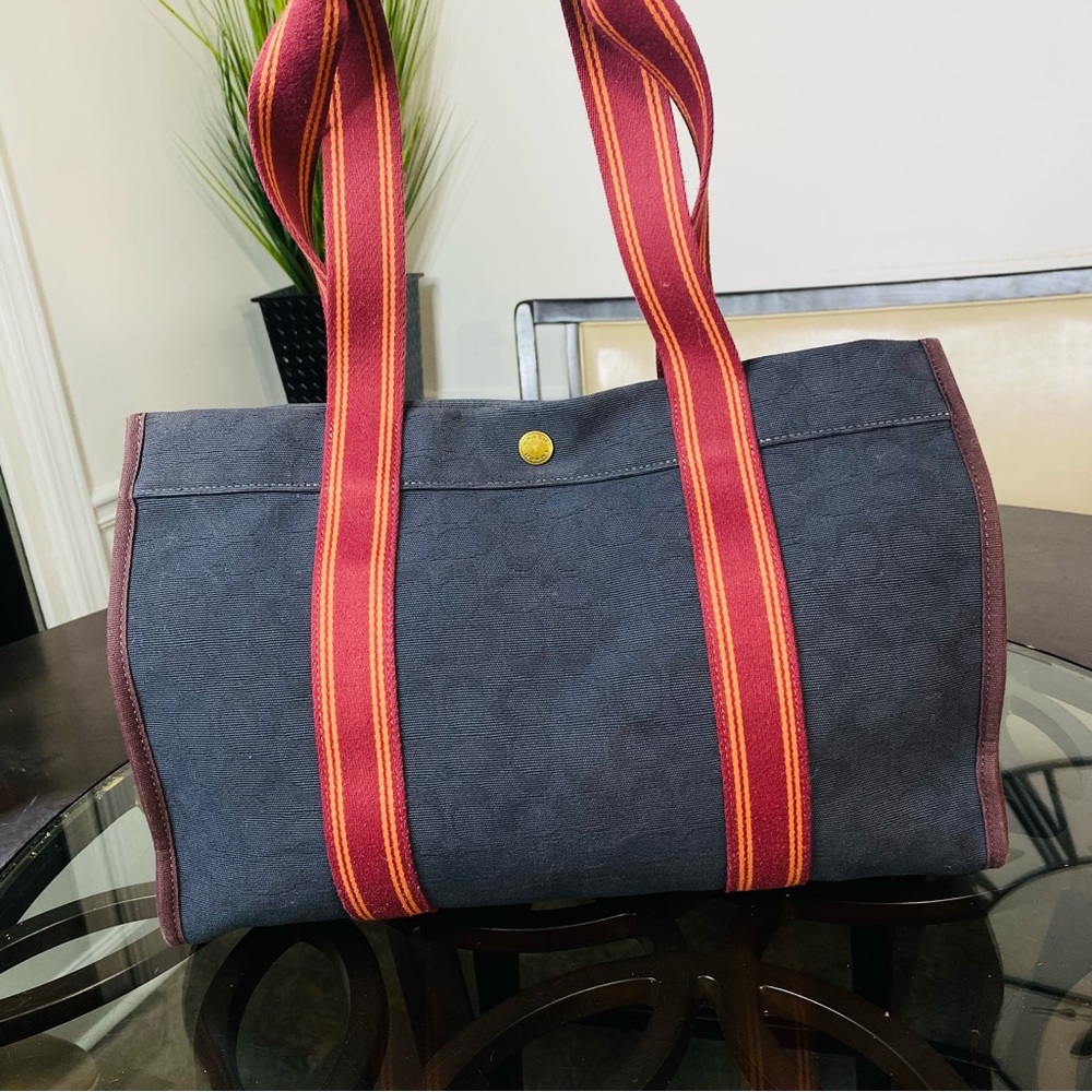 COACH Spin Tote 42 Signature Jacquard in Black/Red - Picture 7 of 12